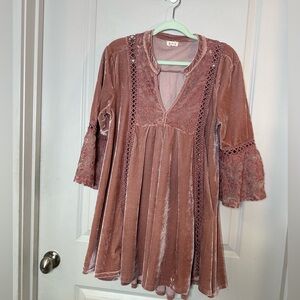 POL Velvet Boho V- Neck Lace Pink Tunic Babydoll Top, Large